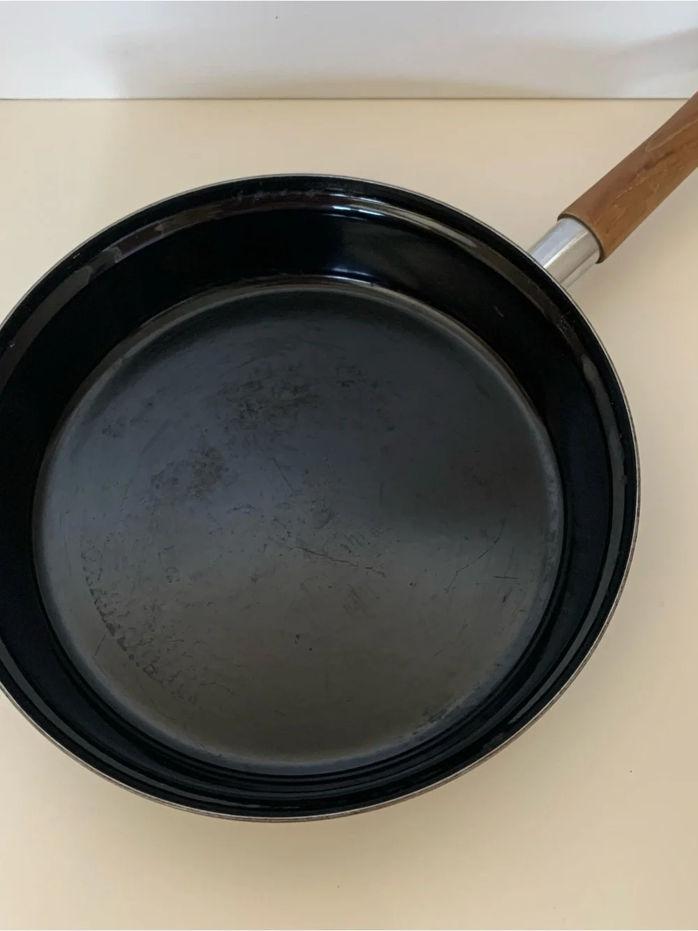 Cathrineholm Holm Black White Lotus Fry Pan Skillet With Wood Handle and Lid